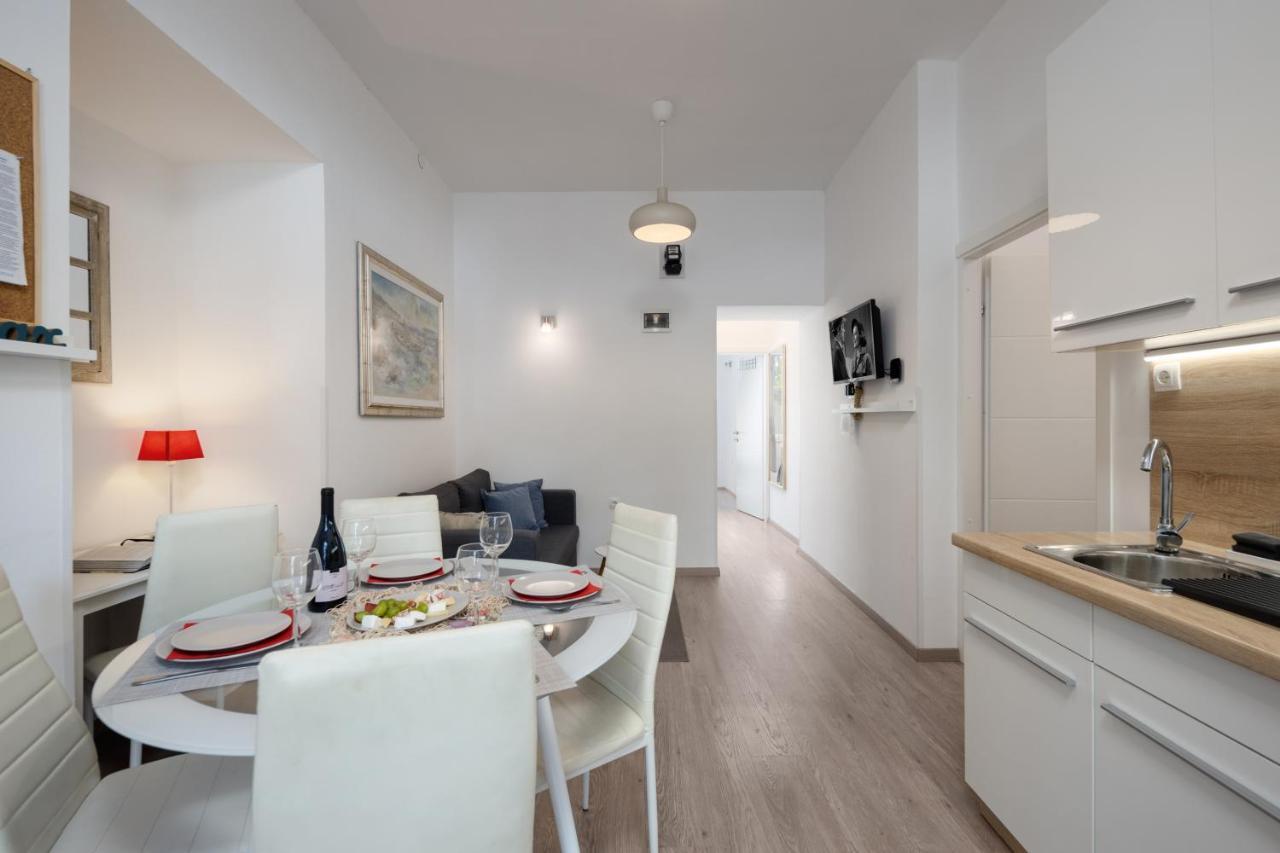 Naval Apartment غييكا المظهر الخارجي الصورة