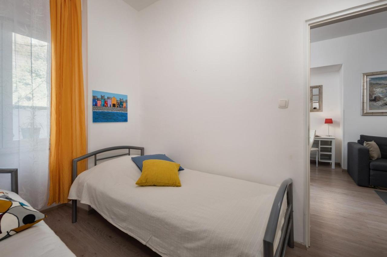 Naval Apartment غييكا المظهر الخارجي الصورة