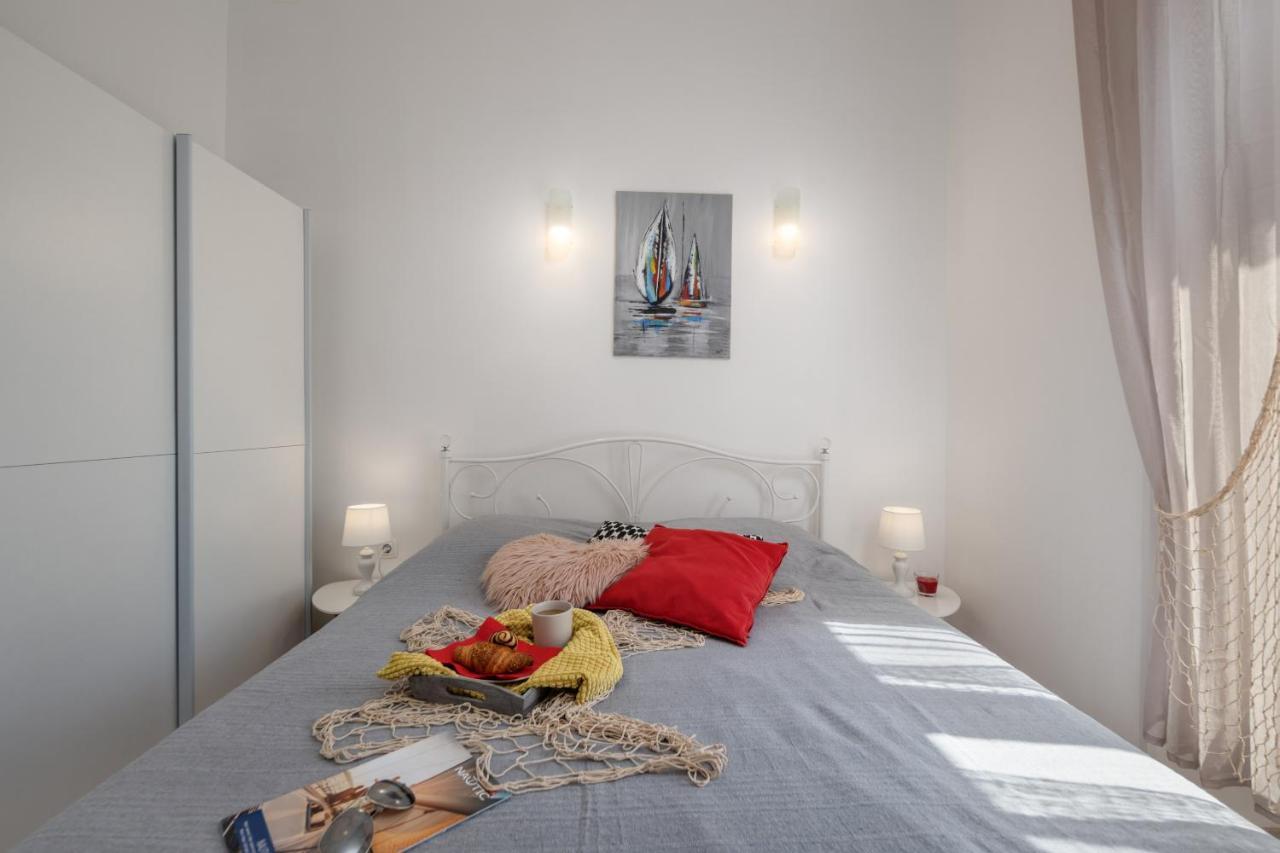 Naval Apartment غييكا المظهر الخارجي الصورة