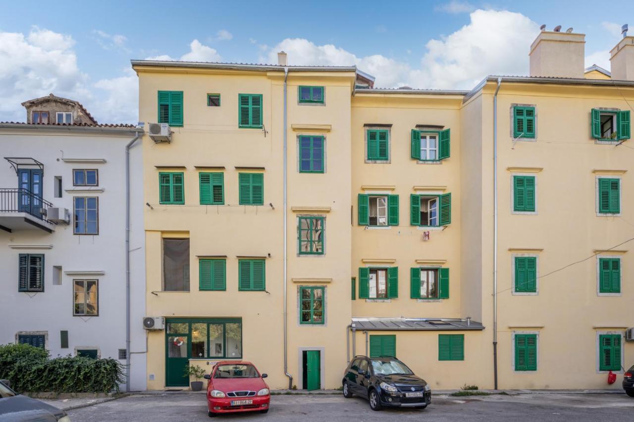 Naval Apartment غييكا المظهر الخارجي الصورة